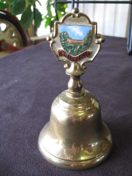 A VINTAGE SWALLOW FALLS SOLID BRASS TABLE BELL  @@@ CRAZY LOW START