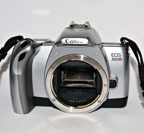 CANON EOS 300V BODY ONLY @@ CRAZZZYY R1 START. PLEASE READ
