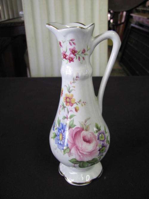 LOVELY JAMES KENT "OLD FOLEY' JUG WITH HANDLE....BEAUTIFUL ROSE DECORATION @CRAZY R1 START