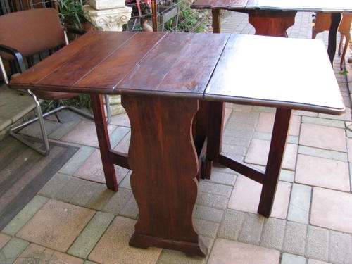 A VINTAGE IMBUIA DROP-LEAF OR GATELEG TABLE..CIRCA 1940...A VERSATILE ITEM @CRAZY R1 START