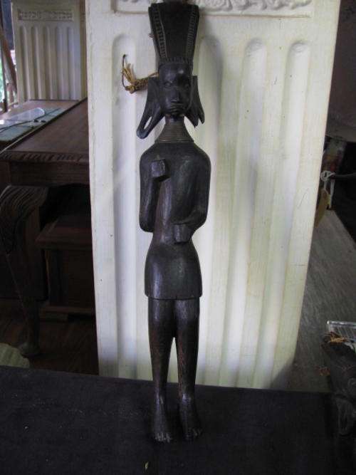 A VINTAGE WOODEN CARVED NORTH AFRICAN STATUE @CRAZY R1 START