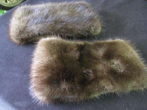 A LOVELY PAIR OF BROWN VINTAGE 1910-20 FUR CUFFS @CRAZY R1 START