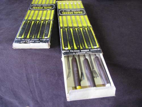 2 VINTAGE SETS OF FONDUE FORKS....IN ORIGINAL PACKAGING..BID EACH @CRAZY R1 START