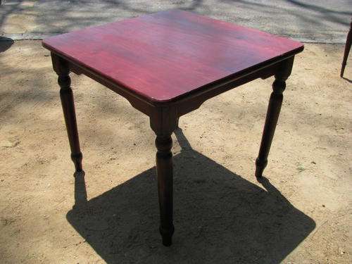 A SQUARE TABLE WITH TURNED COLONIAL LEGS @CRAZY R1 START