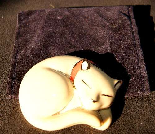 Vintage Estee Lauder Solid Perfume Sleeping Cat Beautiful Fragrance