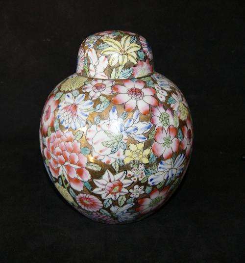 STUNNING OLD ORIENTAL GINGER JAR WITH LID QIANLONG MARKS HAND PAINTED @@@ CRAZYYY R1 START