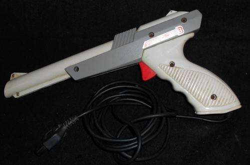 Vintage Nintendo NES Zapper Photo Gun 3