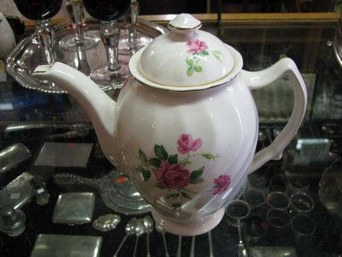 JOHNSON BROTHERS TEAPOT...."OLD CHELSEA"