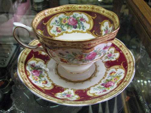 @@@ ROYAL ALBERT "LADY HAMILTON" DUO @@@