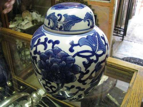 @@@ A STUNNING BLUE AND WHITE GINGER JAR AND LID...hand crafted and hand painted @@@