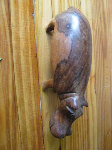 A NICELY CARVED WOODEN HIPPO  @CRAAAAZZZY R1 START