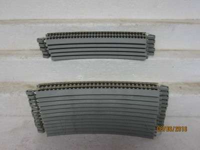 HO SCALE : BACHMANN E-Z TRACK (NICKEL SILVER) - LOT 208J