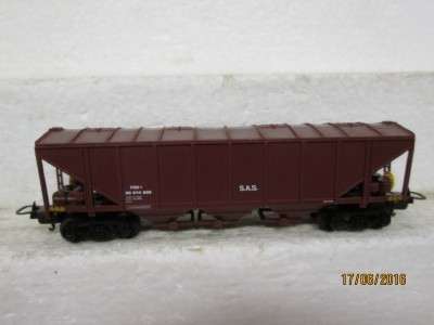 HO SCALE : LIMA SAR FGD GRAIN WAGON - LOT 340J