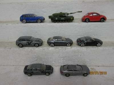 DIE-CAST x8 REALTOY CARS - LOT 479J