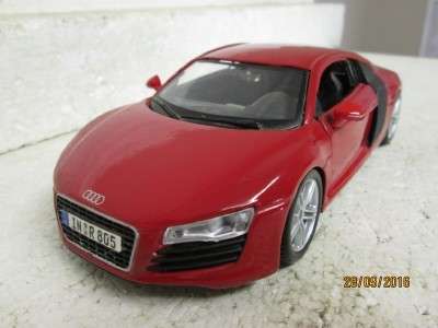 DIE CAST 1:24 SCALE MAISTO AUDI R8 - LOT 341K