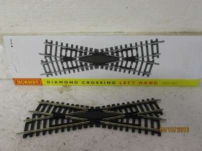 HO/OO SCALE : HORNBY DIAMOND CROSSING LEFT HAND R614 - LOT 535K
