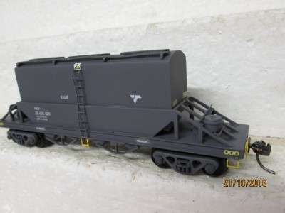 HO SCALE SAR FKJ LIME CLOSED HOPPER (TRANSNET) - LOT 680K