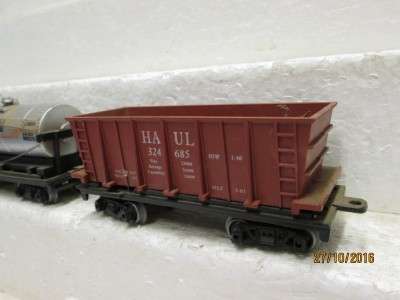 HO SCALE x2 ENTRY LEVEL GOODS WAGONS - LOT 723K