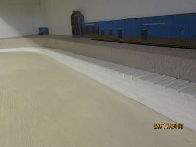 HO SCALE POLYSTYRENE 2% ELEVATION RAMP 120mm HIGH - LOT 730K