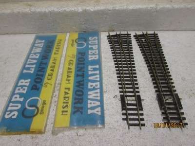 HO/OO SCALE GRAHAM FARISH LEFT HAND POINT x2 (Reduced to clear) - LOT 308L