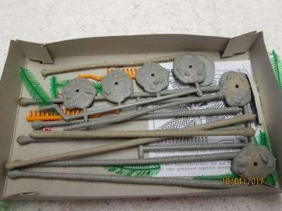 HO SCALE PREISER x9 TALL PALM TREES - LOT 311L