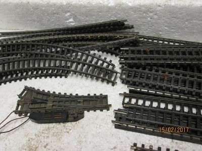 TT SCALE: TRIANG 12mm TRACK & LEVEL CROSSING - LOT 604L