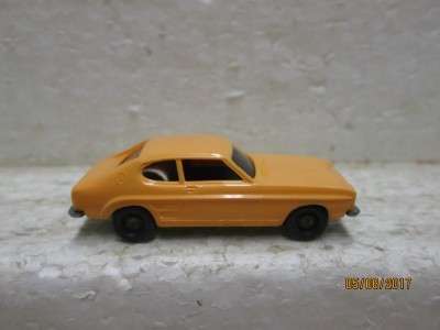 HO SCALE: WIKING FORD CAPRI - LOT 521M