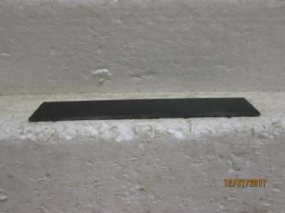 HO SCALE : LIMA SAR BROWN & SILVER OZ BOX CAR REPLACEMENT WEIGHT - LOT 364N