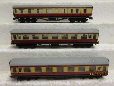 OO SCALE : TRIX x3 BR PASSENGER COACHES - LOT 421N