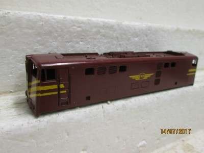 HO SCALE : LIMA SAR BROWN 5E BODY SHELL - LOT 503N