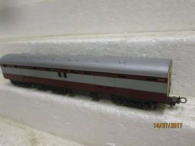 HO SCALE : LIMA SAR TRANS-KAROO BAGGAGE CAR (BOXED) - LOT 525N