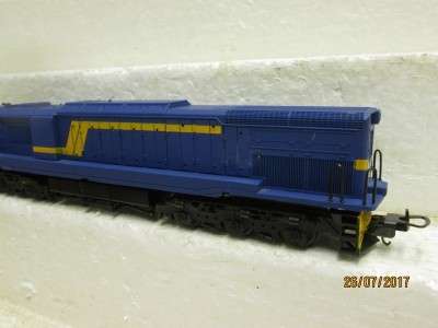HO SCALE : LIMA SAR CLASS 34 BLUE DIESEL (DUMMY) - LOT 550N
