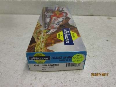HO SCALE : ATHEARN GP60 UNION PACIFIC DIESEL LOCO (DCC) - LOT 555N