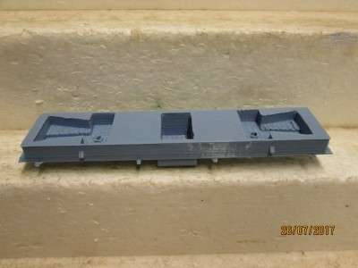 HO SCALE : LIMA SAR 5E DUMMY ELECTRIC LOCO REPLACEMENT CHASSIS  - LOT 559N