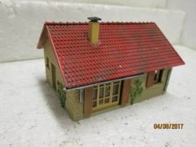 HO SCALE : FALLER HOUSE - LOT 853N