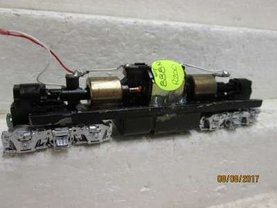 HO SCALE : ATHEARN  F7 DIESEL LOCO CHASSIS - LOT 888N