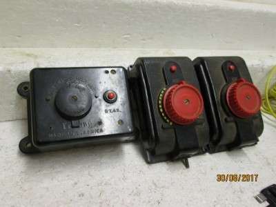 HO/OO SCALE : TRI-ANG x3 OLD CONTROLLERS PLUS WIRING - LOT 251P