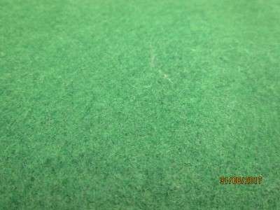 HO SCALE : THIN GREEN FELT MATERIAL - LOT 266P