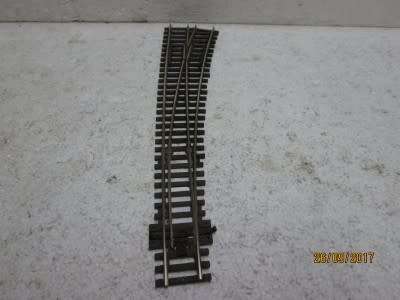 HO/OO SCALE : PECO CURVED RIGHT HAND POINT - LOT 597P