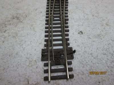 HO/OO SCALE : PECO CURVED RIGHT HAND POINT - LOT 598P