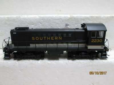 HO SCALE : BACHMANN ALCO S-2 DIESEL SHUNTER -DCC READY (SOUTHERN) - LOT 686R