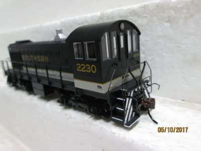 HO SCALE : BACHMANN ALCO S-2 DIESEL SHUNTER -DCC READY (SOUTHERN) - LOT 686R
