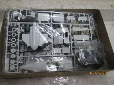 TAMIYA 1:20 SCALE GRAND PRIX KIT No 19 : WILLIAMS FW11 HONDA F-1 - LOT 136Q