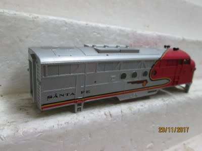 HO SCALE : SANTE FE F7A DIESEL LOCO (BODY SHELL ONLY) - LOT 350Q