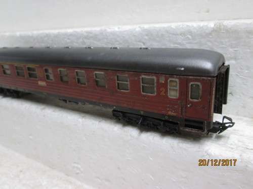 HO SCALE : MARKLIN SJ COACH - LOT 448Q