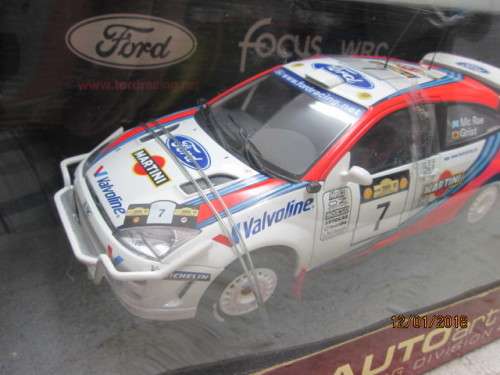 DIE CAST : 1:18 SCALE AUTOART FORD FOCUS WRC (RALLY CAR) - LOT 937Q