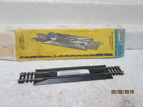 HO SCALE : ATLAS NICKEL-SILVER RERAILER / UNCOUPLER - LOT 187R
