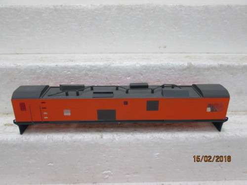 HO SCALE : SAR CLASS 10E ORANGE ELECTRIC LOCO BODY (SPOORNET) - LOT 433R