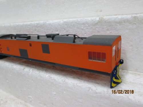 HO SCALE : SAR CLASS 10E ORANGE ELECTRIC LOCO BODY (SPOORNET) - LOT 433R