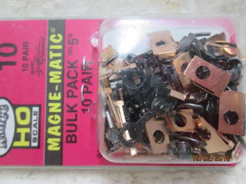 HO SCALE : KADEE x10 SETS OF COUPLINGS (No 5) - LOT 683R